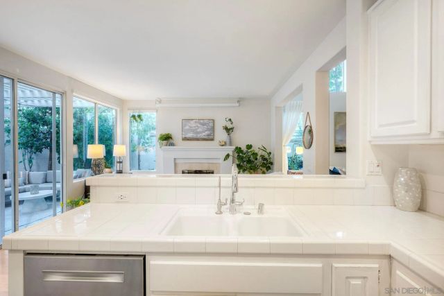 13060 Caminito Bautizo, San Diego, CA 92130