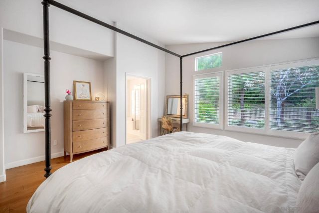 13060 Caminito Bautizo, San Diego, CA 92130