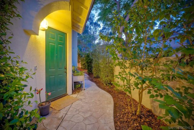 13060 Caminito Bautizo, San Diego, CA 92130