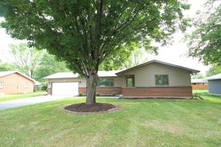 1029 E MAIN Street, Rockton, IL 61072