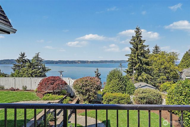 6615 Arthur Street NE, Tacoma, WA 98422