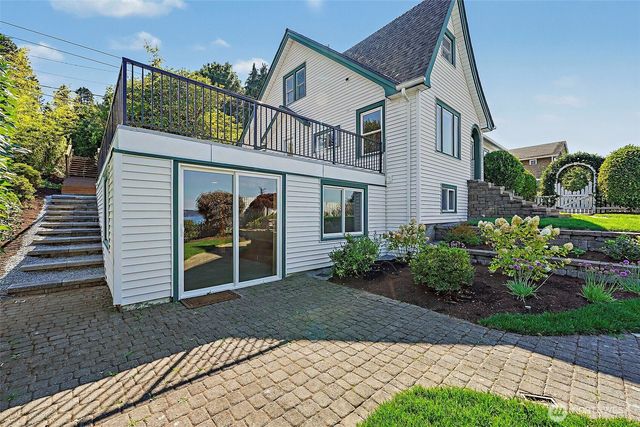6615 Arthur Street NE, Tacoma, WA 98422