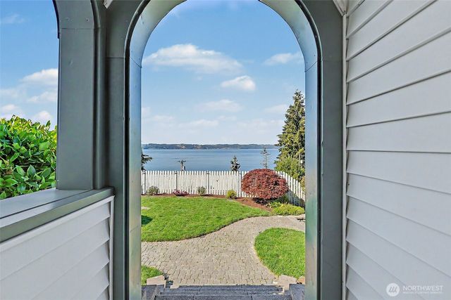 6615 Arthur Street NE, Tacoma, WA 98422