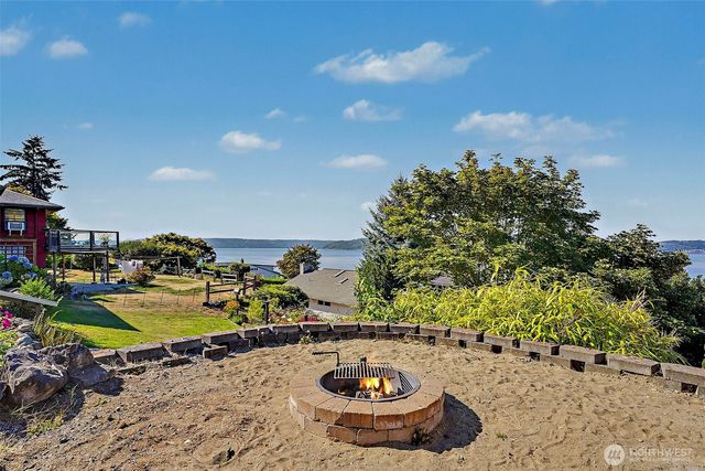 6615 Arthur Street NE, Tacoma, WA 98422