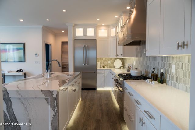 71 Cambridge Way, Colonie, NY 12110