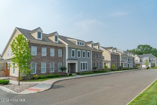 71 Cambridge Way, Colonie, NY 12110