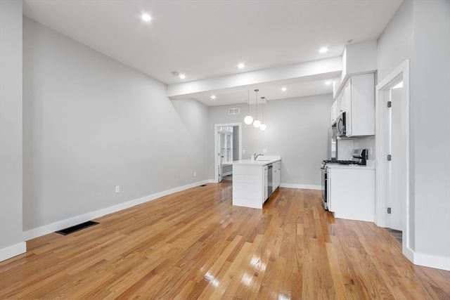 80 South St 2, Fitchburg, MA 01420