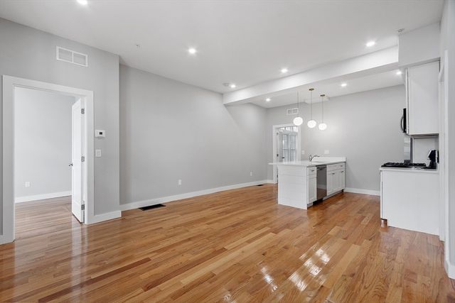 80 South St 2, Fitchburg, MA 01420