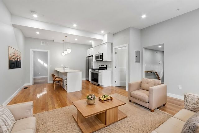 80 South St 2, Fitchburg, MA 01420