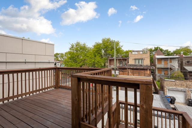 2456 W Huron Street, Chicago, IL 60612