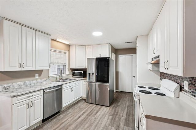 5151 Lilburn Stone Mountain Road SW, Lilburn, GA 30047