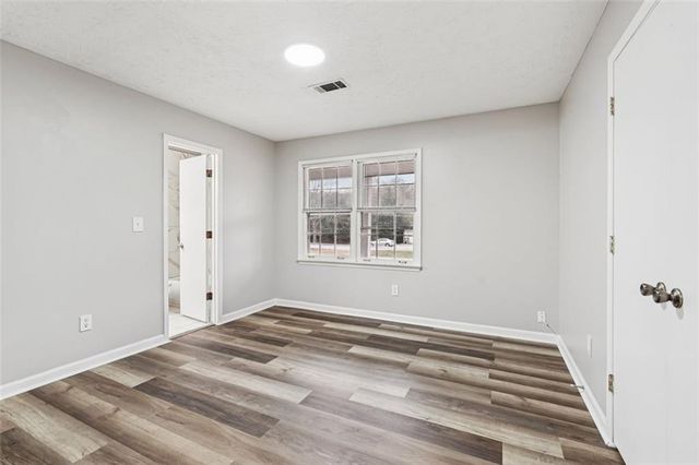 5151 Lilburn Stone Mountain Road SW, Lilburn, GA 30047