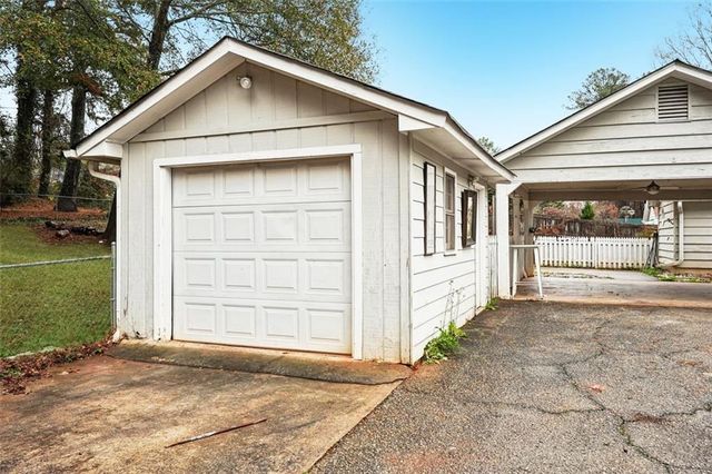 5151 Lilburn Stone Mountain Road SW, Lilburn, GA 30047