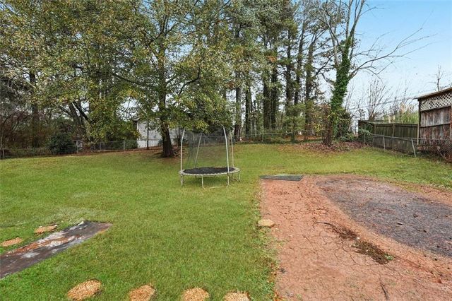5151 Lilburn Stone Mountain Road SW, Lilburn, GA 30047