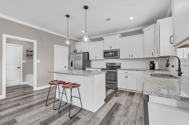 118 Chisum Ct, Clarksville, TN 37043