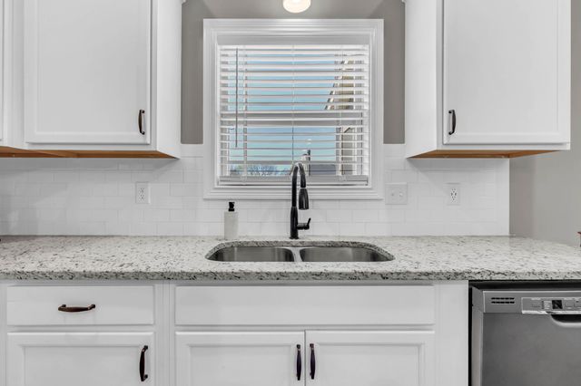 118 Chisum Ct, Clarksville, TN 37043