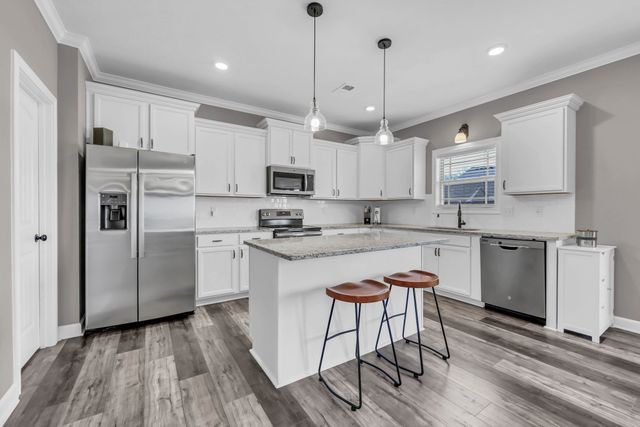 118 Chisum Ct, Clarksville, TN 37043