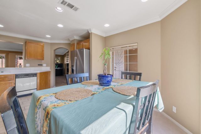 2915 S Aspen Street, Visalia, CA 93277