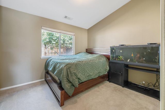 2915 S Aspen Street, Visalia, CA 93277