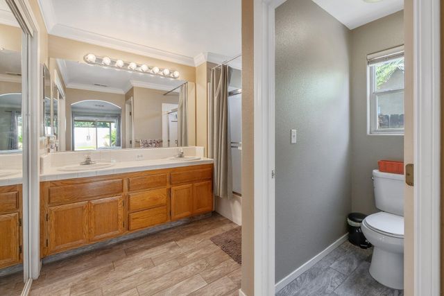 2915 S Aspen Street, Visalia, CA 93277