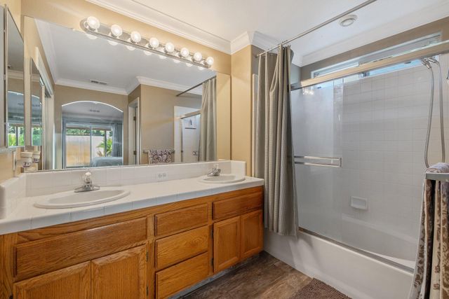 2915 S Aspen Street, Visalia, CA 93277