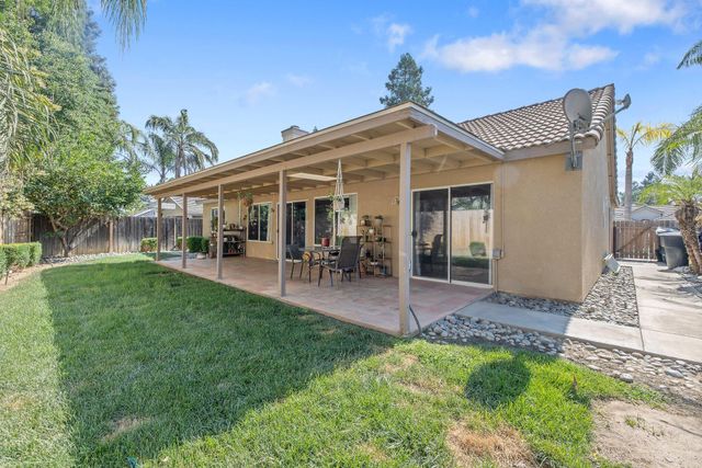 2915 S Aspen Street, Visalia, CA 93277