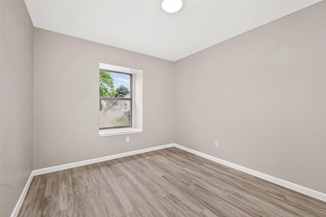 2031 Woodhue Drive, Spring, TX 77386