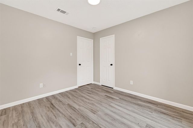 2031 Woodhue Drive, Spring, TX 77386