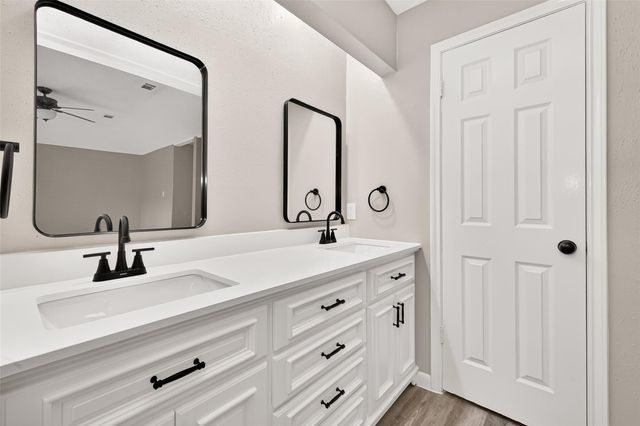 2031 Woodhue Drive, Spring, TX 77386