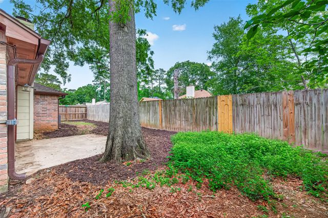 2031 Woodhue Drive, Spring, TX 77386