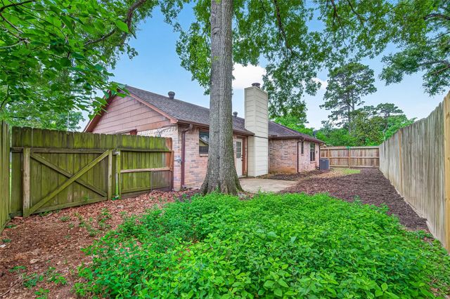 2031 Woodhue Drive, Spring, TX 77386