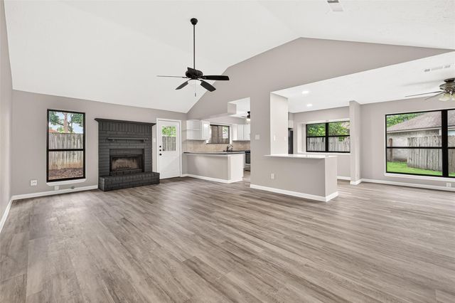 2031 Woodhue Drive, Spring, TX 77386