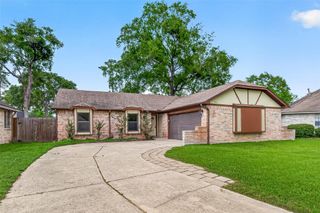 2031 Woodhue Drive, Spring, TX 77386