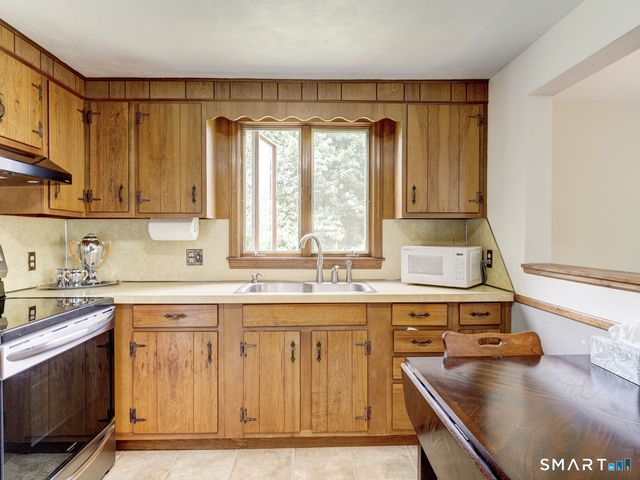 10 Spring Hill Road, Harwinton, CT 06791