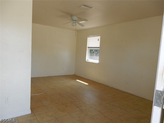 899 Ridgeway DR, North Fort Myers, FL 33903