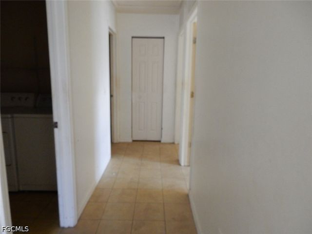 899 Ridgeway DR, North Fort Myers, FL 33903