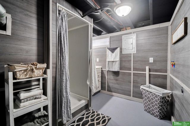 3704 N 19th Street, Omaha, NE 68110