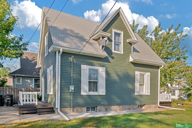 3704 N 19th Street, Omaha, NE 68110