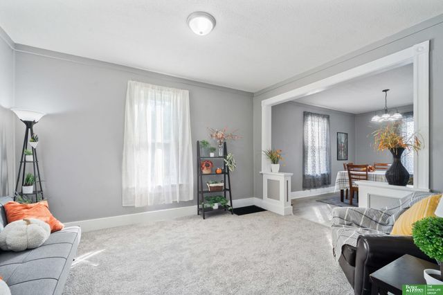 3704 N 19th Street, Omaha, NE 68110