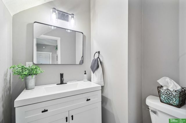 3704 N 19th Street, Omaha, NE 68110