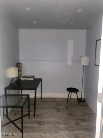 6802 Harvard Avenue, Cleveland, OH 44105