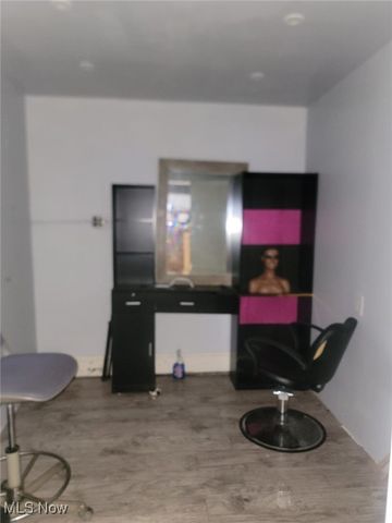 6802 Harvard Avenue, Cleveland, OH 44105