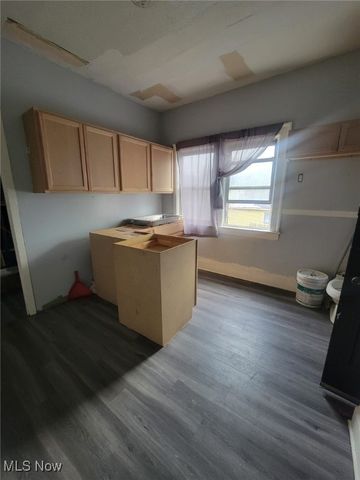 6802 Harvard Avenue, Cleveland, OH 44105