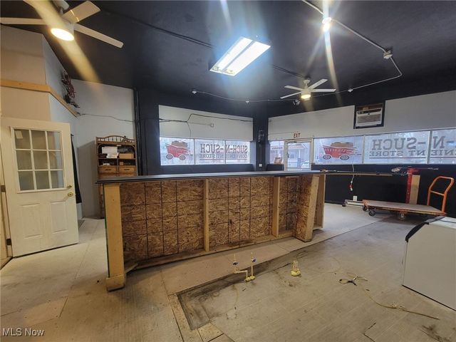 6802 Harvard Avenue, Cleveland, OH 44105