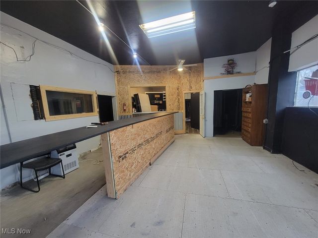 6802 Harvard Avenue, Cleveland, OH 44105