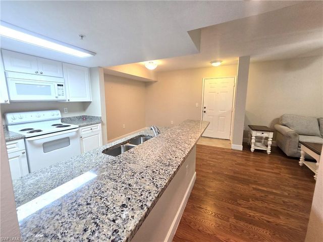 4122 Residence DR # 108, Fort Myers, FL 33901