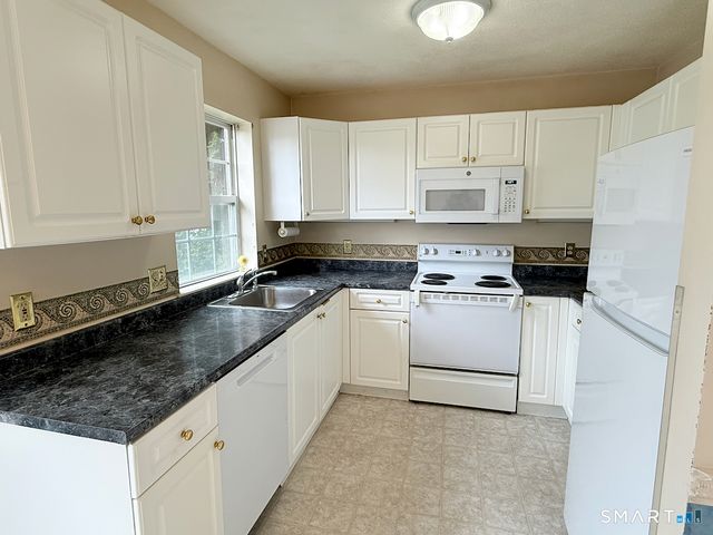 204 Gray Fox Lane 204, Rocky Hill, CT 06067