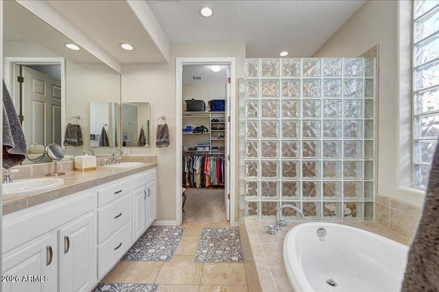 9415 E CAVALRY Drive, Scottsdale, AZ 85262