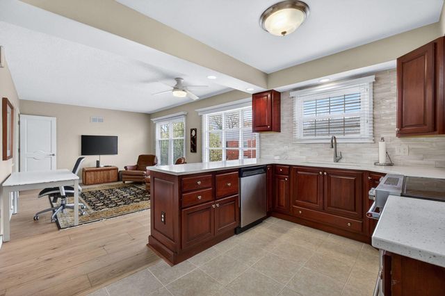 3215 E Locust Street A1-3, Davenport, IA 52803