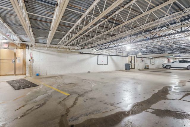 3215 E Locust Street A1-3, Davenport, IA 52803